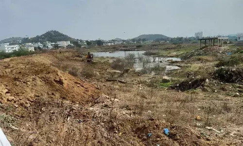 Frauds of real estate traders coming to light