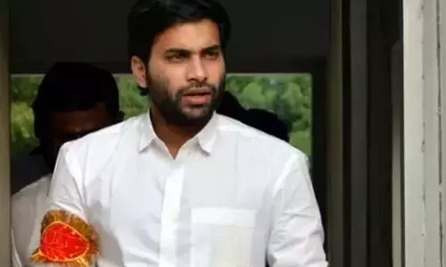 YSRCP youth leader Devineni Avinash