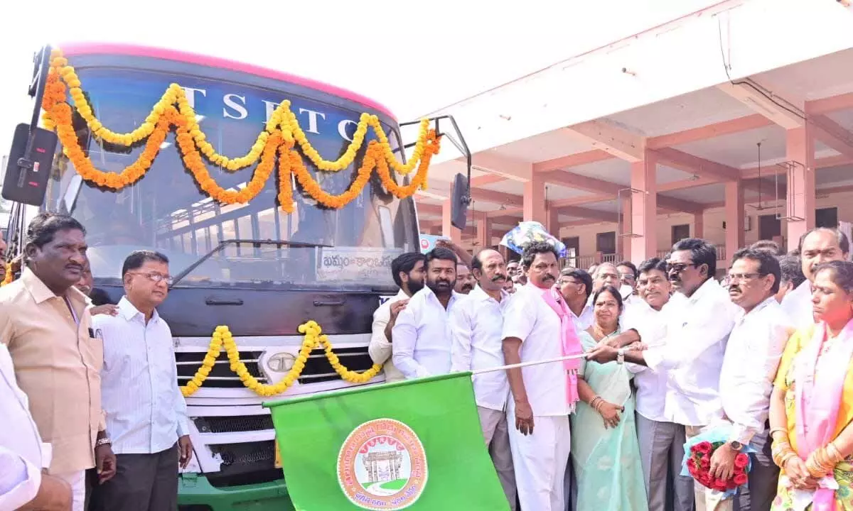 Transport Minister Puvvada Ajay Kumar inaugurating the Khammam Bus Stand on Thursday. The Minister also flagged off the bus  on the occasion