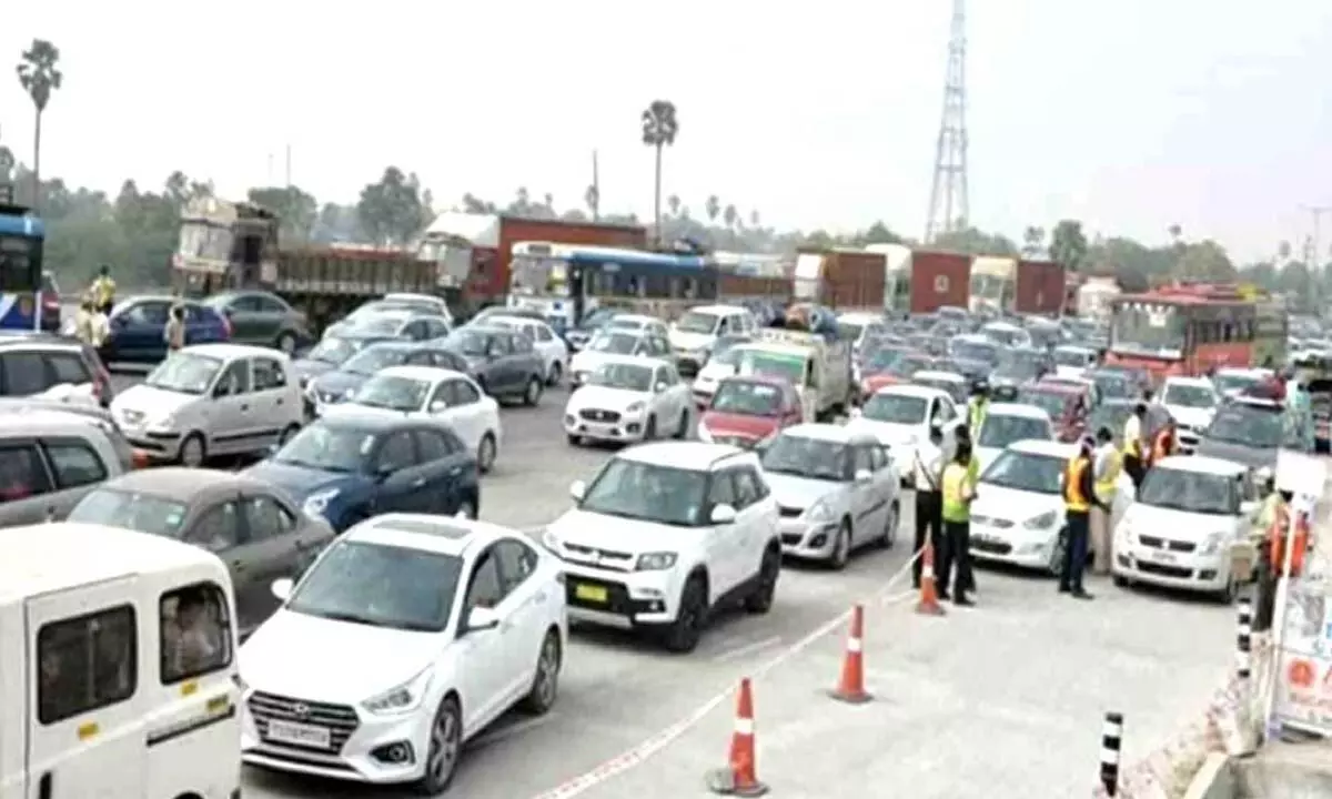 Vehicular traffic hits Hyderabad-Vijayawada highway as Sankranti fervour marks