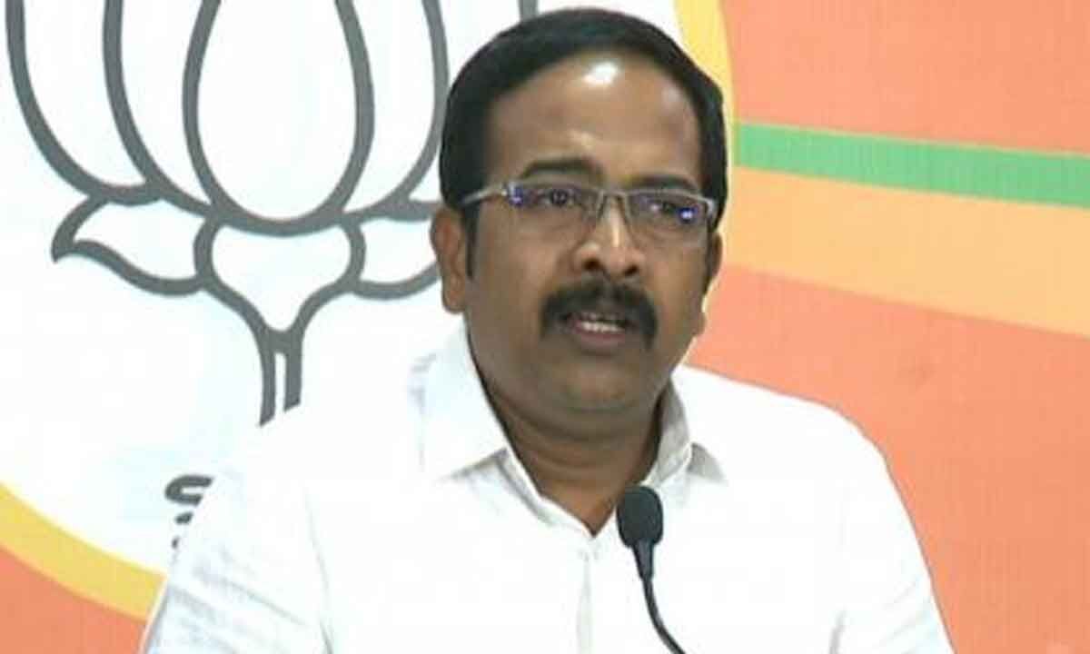 Krishna Sagar Rao refutes reports of BJP alliance in Telangana