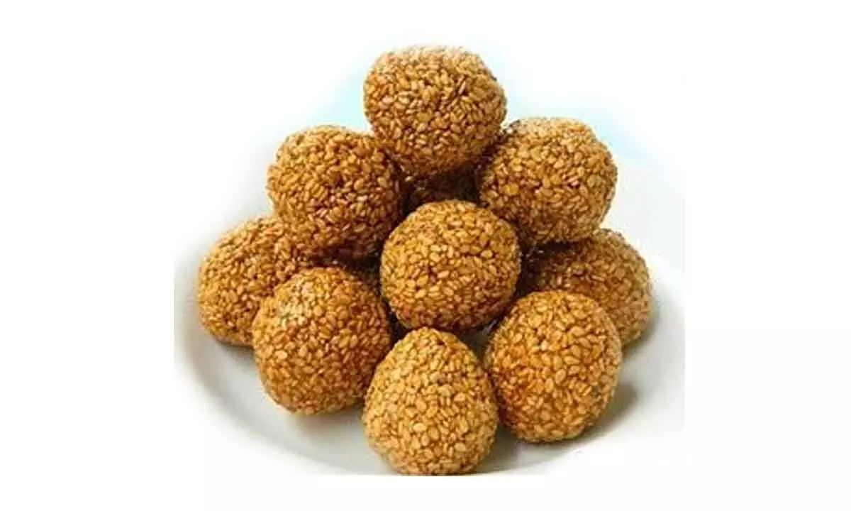 Til laddu, is a perfect winter snack, this traditional sweet is usually prepared during sankranti.