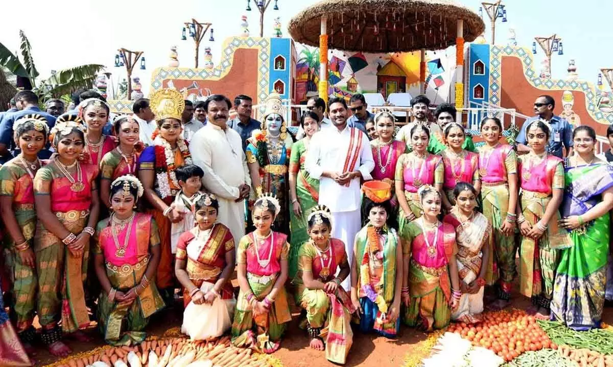 Jagan, wife celebrate Sankranti in rural ambience