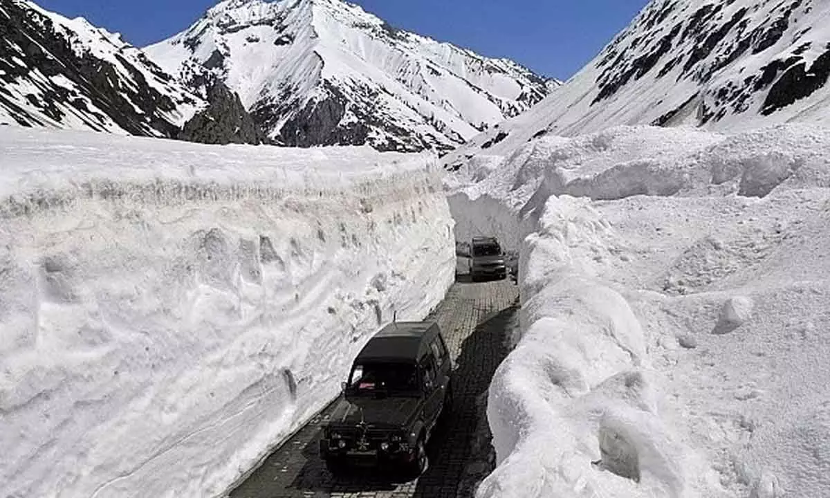 Army evacuates 172 stranded workers at Zojila Tunnel site in J&K