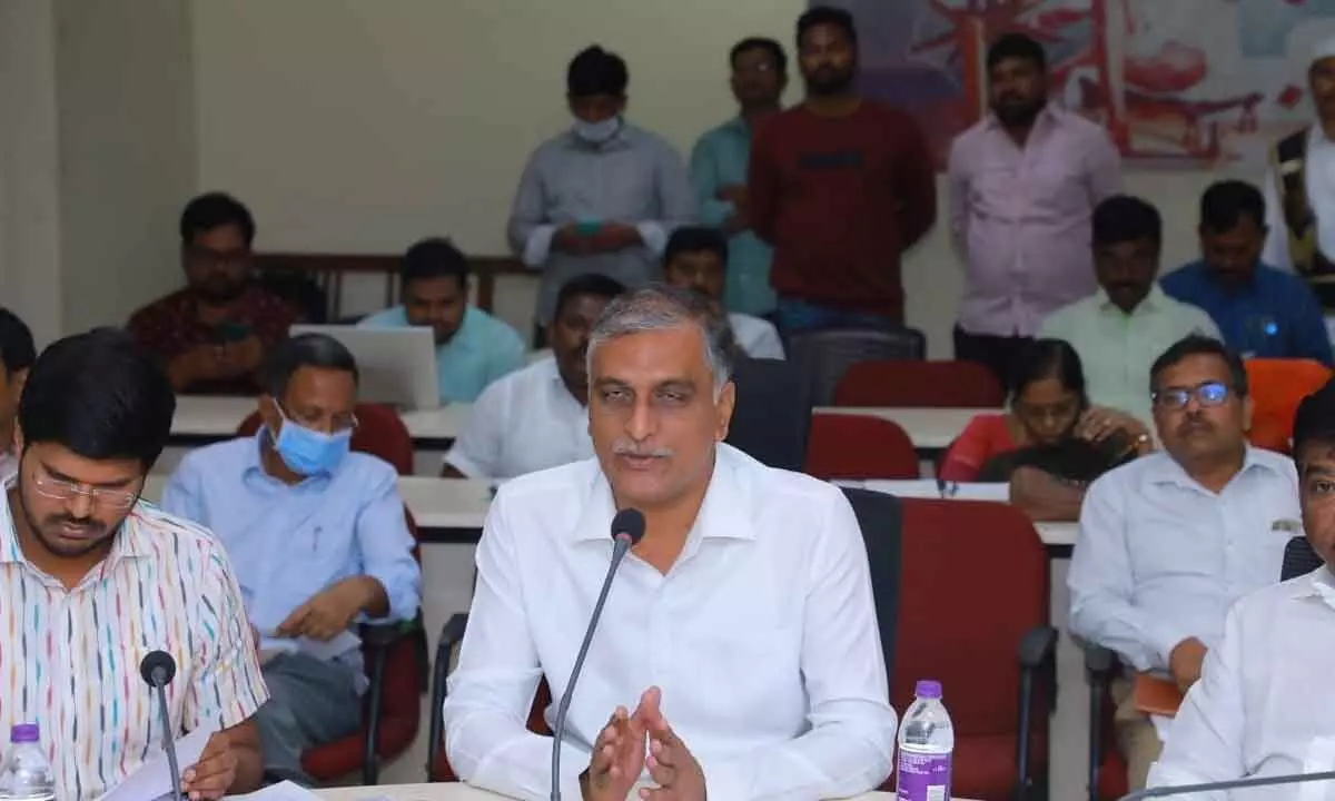 Health Minister Harish Rao speaking in video conference in Khammam on “Kanti Velugu” programme on Monday
