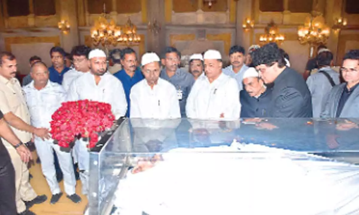 Nizam VIII last rites with State honours today; KCR pays tributes
