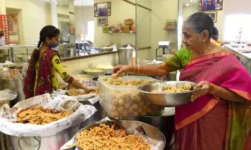 Delicious lunch awaits desh ka netas