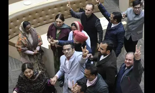 BJP retains Chandigarh  mayors post by 1 vote