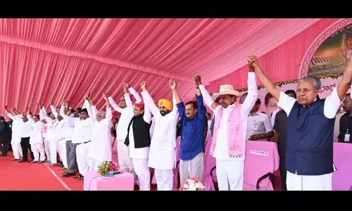 Vijayan calls for new resistance against BJP rule