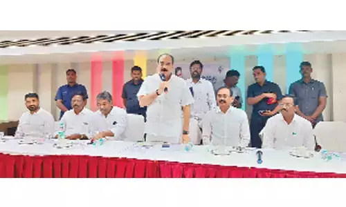 YSRCP regional coordinator Balineni Srinivasa Reddy addressing the party regional meeting in Tirupati on Thursday. Party district president N Ram Kumar Reddy, MLAs B Karunkar Reddy, K Adimulam and K Sanjeevaiah are also seen.