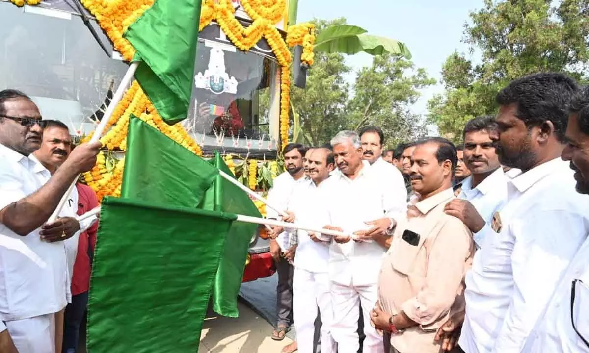 Energy Minister P Ramachandra Reddy flagging off  Punganur-Tirupati service in Punganur bus stand on Friday