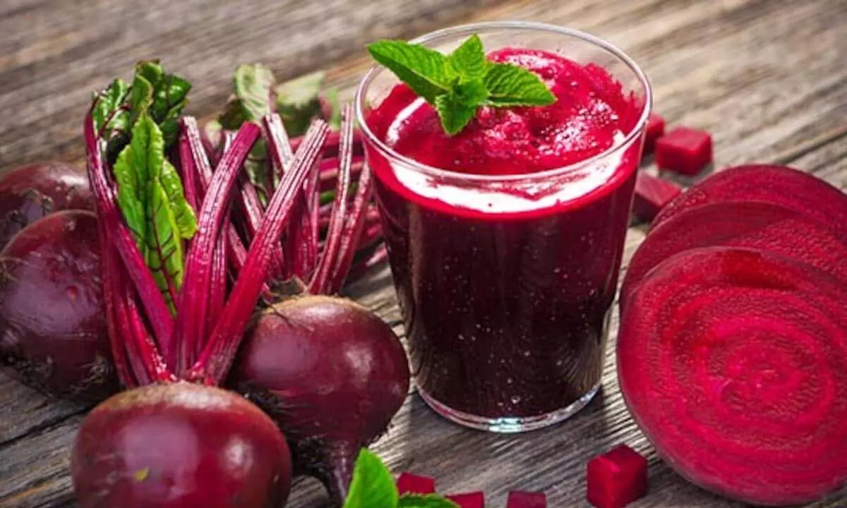 Detox with this Ayurvedic Drink: Fresh Pomegranate, Aloe and Beet Root