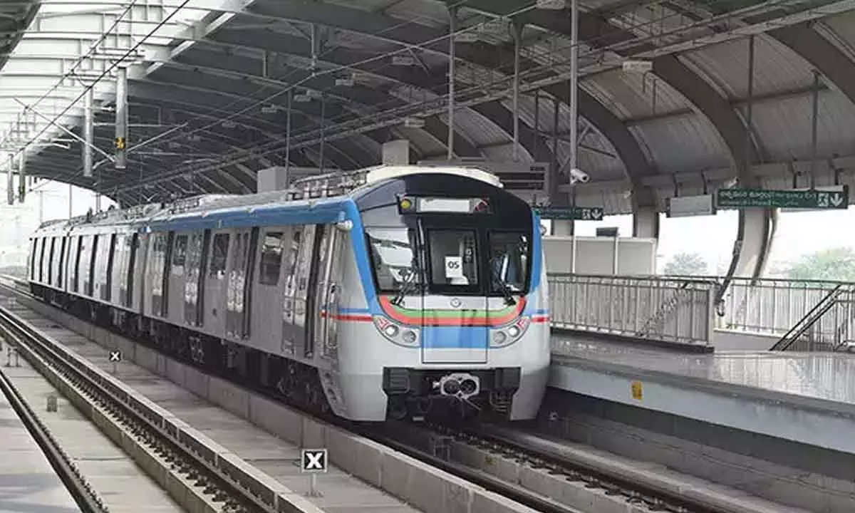 Standing Committee on Housing & Urban Affairs visits Hyderabad Metro Rail