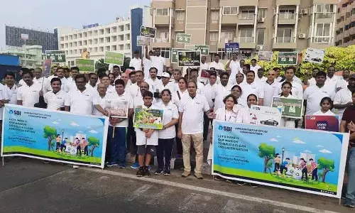 Participants at the roadshow organised by the administrative office of State Bank of India at RK Beach in Visakhapatnam on Sunday