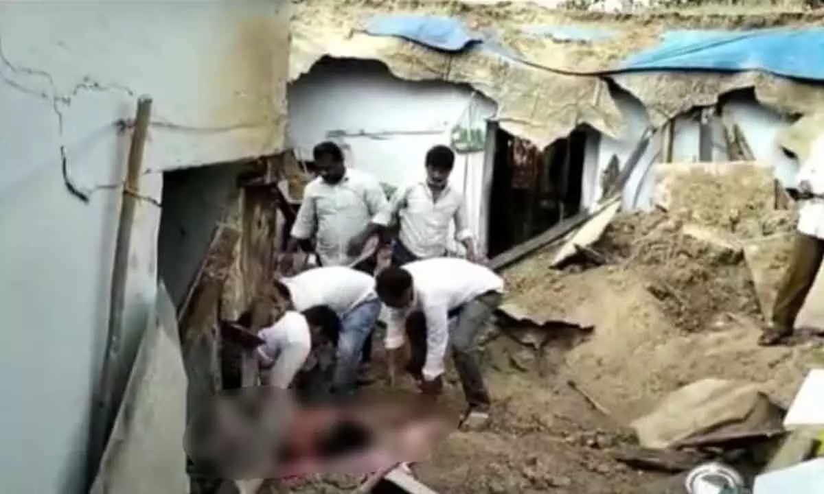 A 33 years old woman killed after old structure collapsed at Nagulakatta street of Jammalamadugu town YSR district on Monday.
