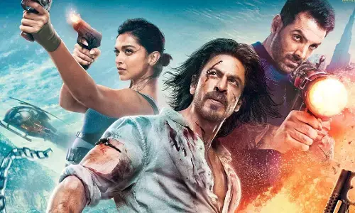 Astrologer Forecasts Box Office Success of Shah Rukh Khans Pathaan and Discusses the Importance of Deepika Padukones Role