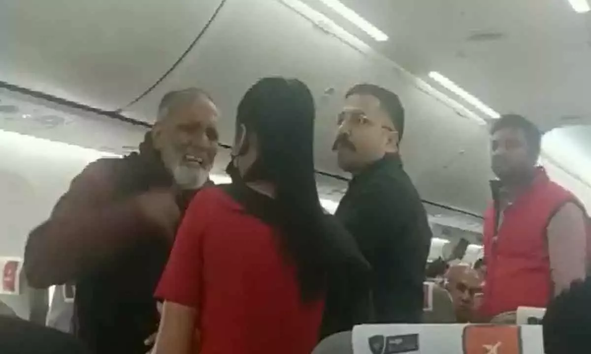 Man held for misbehaving with air hostess in Delhi-Hyderabad Spicejet flight
