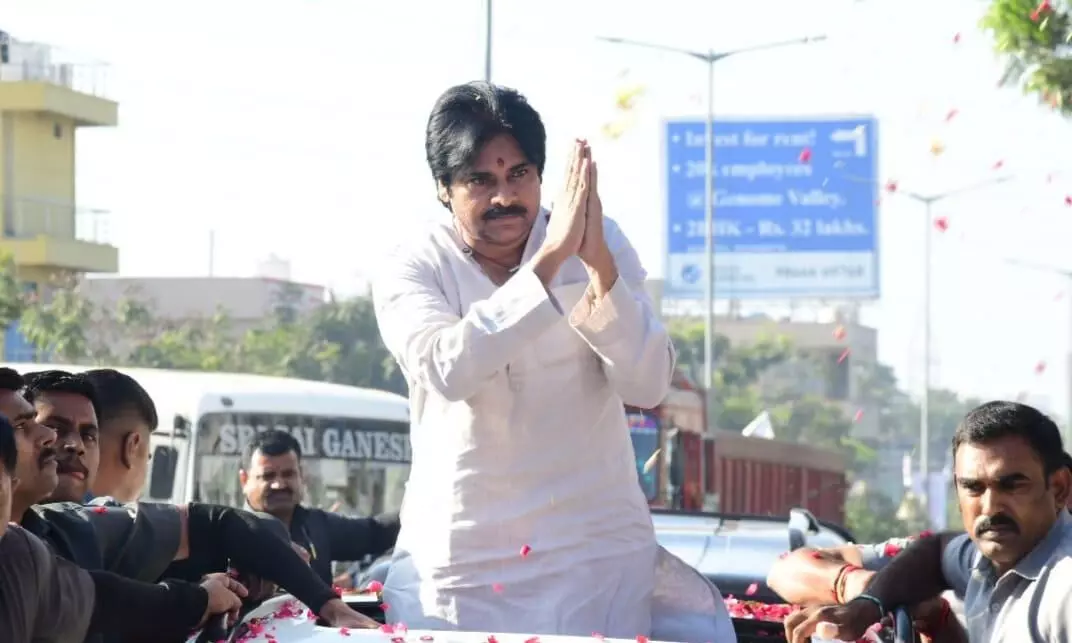 Pawan Kalyan performs puja for his campaign vehicle Varahi at Kondagattu