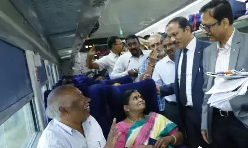 SCR GM inspects Vande Bharat Express