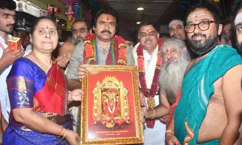Pawan Kalyan offers prayers to Varahi at Indrakeeladri