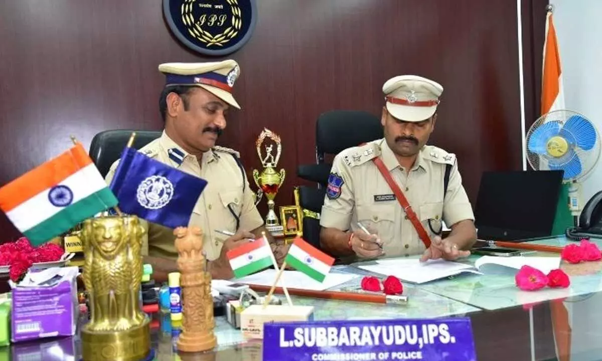 Subbarayudu takes charge as new CP of Karimnagar