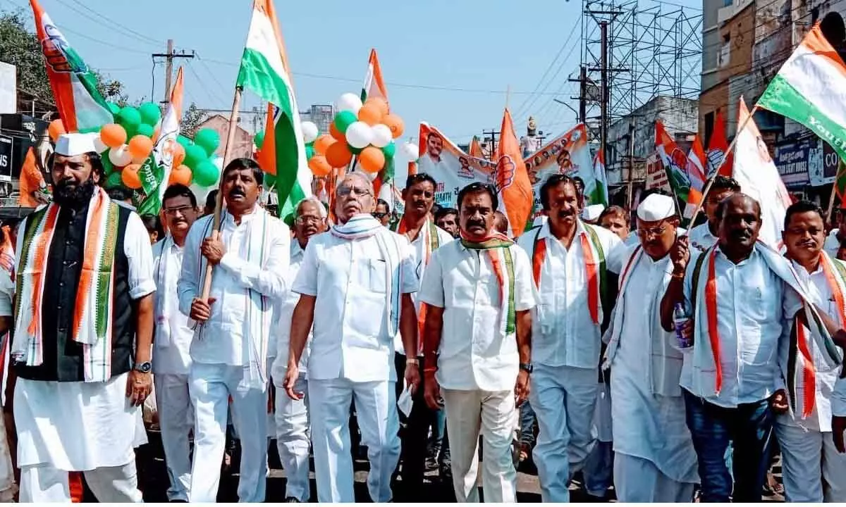 APCC president Gidugu Rudra Raju along with party leaders taking part in padayatra held in Visakhapatnam on Thursday