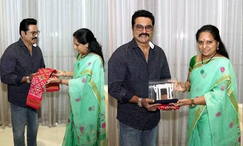 All India Samathuva Makkal Katchi founder and film Actor Sharath Kumar on Saturday met BRS leader and MLC K Kavitha