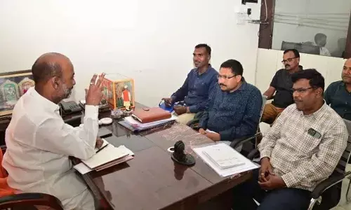 Bandi reviews Smart City works