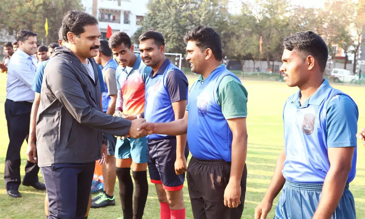 Sports bring out the hidden fighting skills: Cyberabad CP Stephen Ravindra
