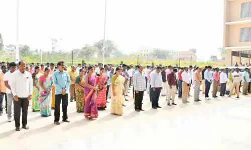 Collector urges people to follow Gandhijis teachings