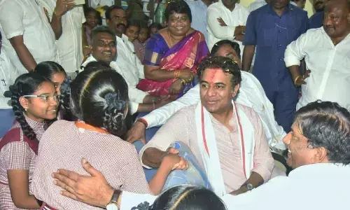 KTRs day-out with students