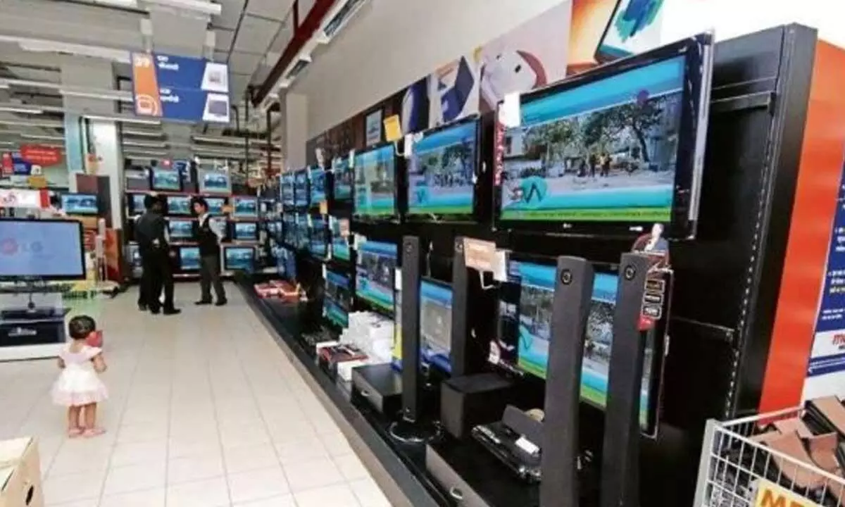 Cut in customs duty leads to fall in prices of TV, smartphones