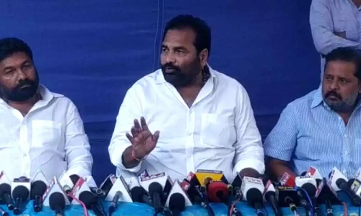 Nellore Rural MLA Kotamreddy Sridhar Reddy addressing the media at his office in Nellore on Friday