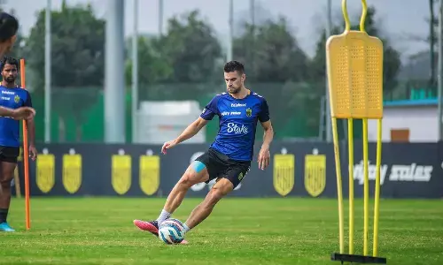 Hyderabad, Mumbai gear up for decisive clash