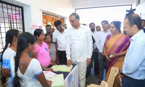 Ensure people face no problems at Kanti Velugu camp: Harish Rao
