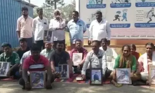 Parents stage protest in front of police station