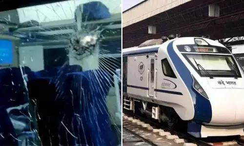 Miscreants pelt stones at Vande Bharat express in Khammam
