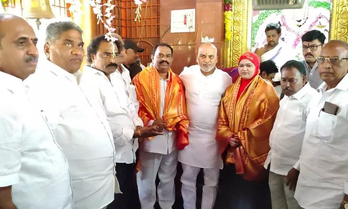 MP Alla Ayodhya Rami Reddy, MLA Mektathoti Sucharita, Deputy Mayor Sk Sajeela and former MP Modugula Venugopala Reddy at Sri Lakshmi Tirupathamma Kalyanam in Guntur on Sunday