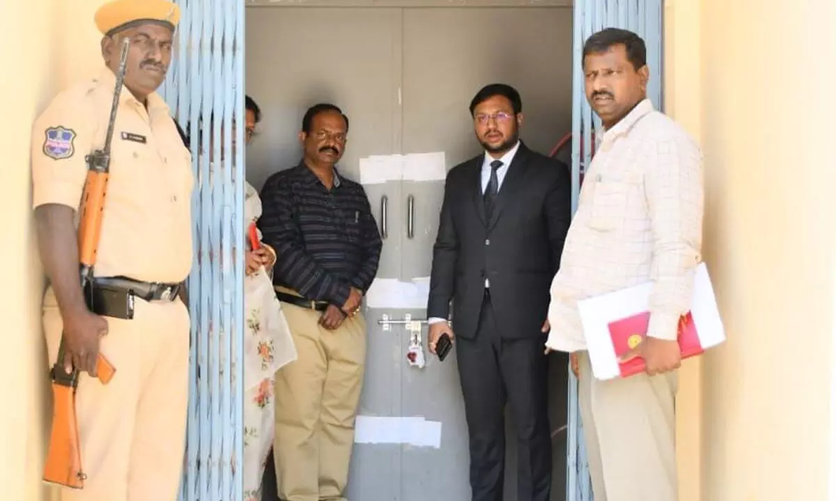 Wanaparthy Collector Tejas Nand Lal Pawar conducts inspection