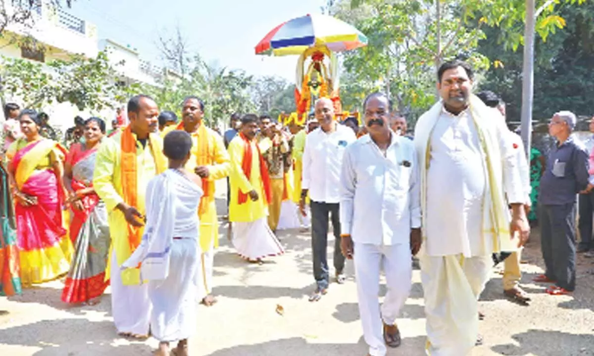 TPCC general secretary Janampally Anirudh Reddy taking part in Sri Lakshmi Narayana Swamy Brahmostvam in Rangareddy Guda on Sunday