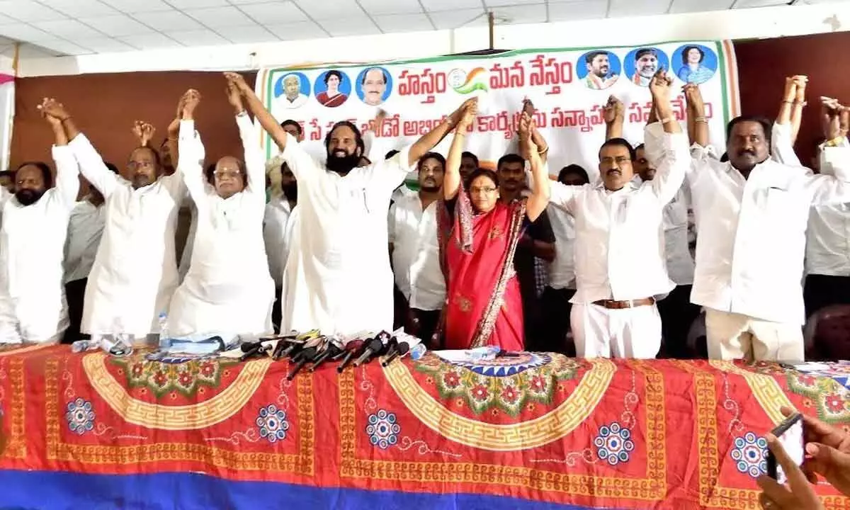 MP Utam Kumar Reddy at the party workers meeting in Kodad on Sunday