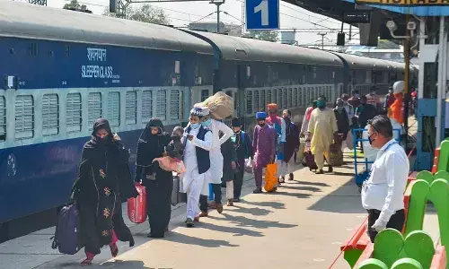 Train passengers can order food via WhatsApp