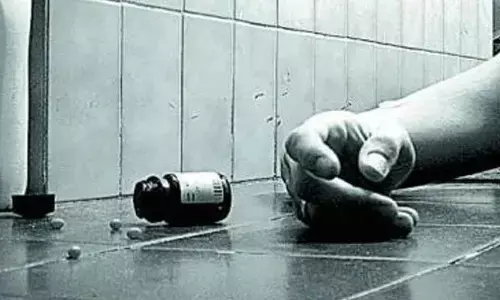 Khammam: Government official attempts suicide