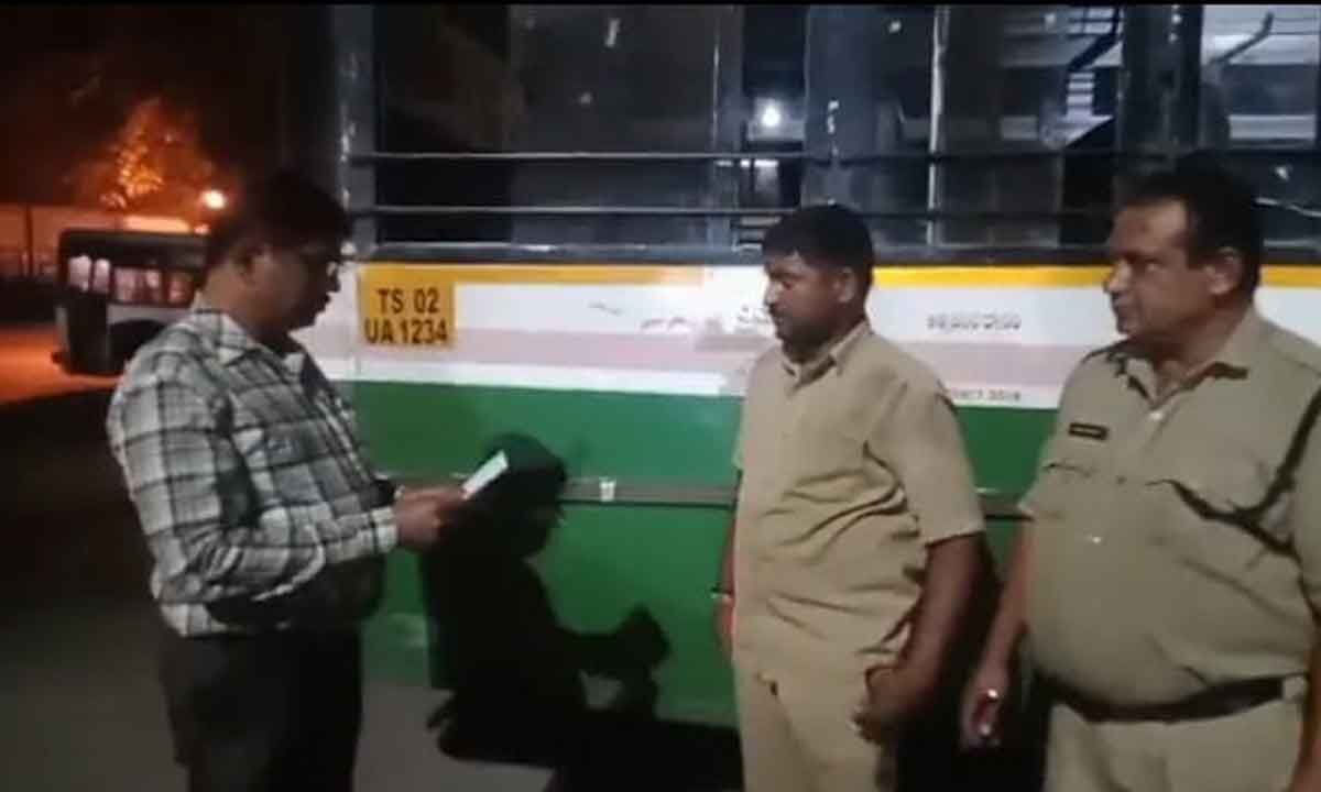 tsrtc-responds-to-passengers-complaint-takes-action-against-reckless