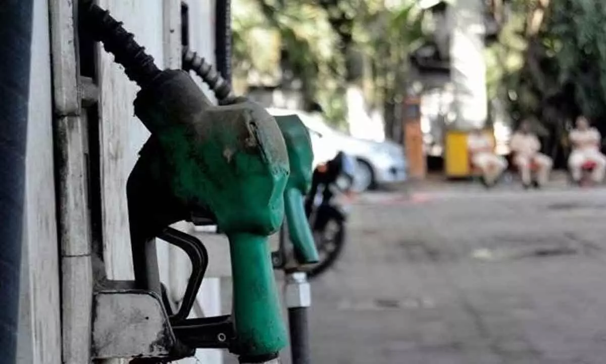 Fuel shortage results in closure of petrol pumps in Pakistan