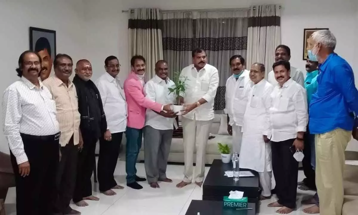 Alumni of SRR and CVR Government College submitting a representation to education minister Botcha Satyanarayana in Vijayawada on Thursday
