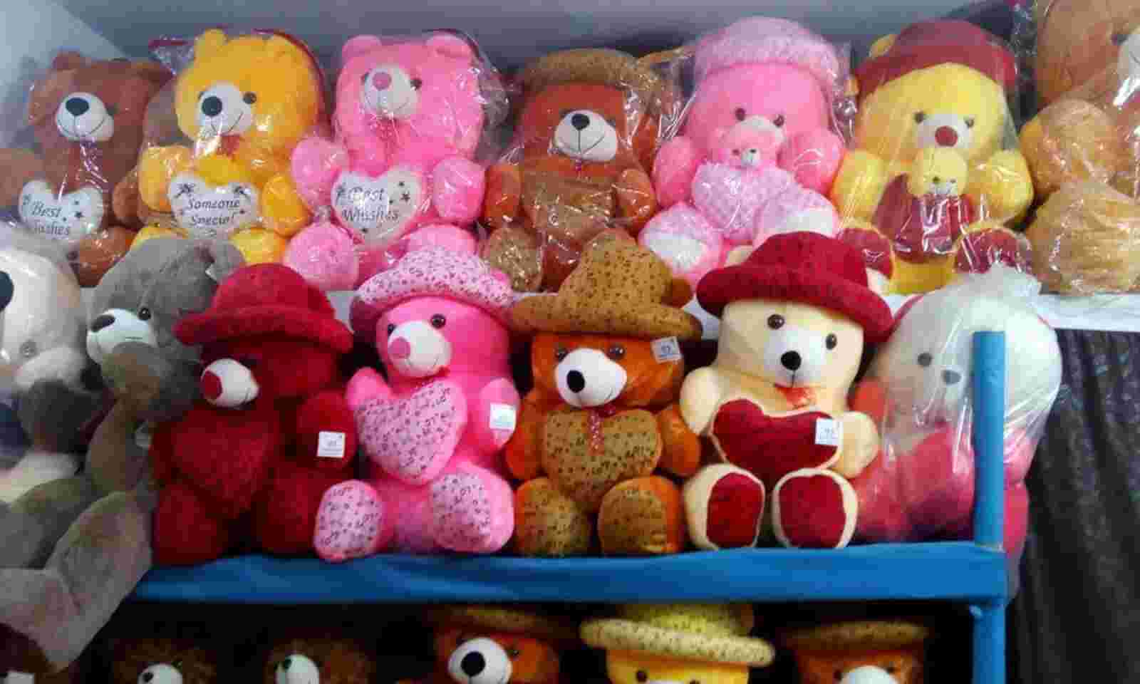 Happy Teddy Day 2023: Each Color Teddy Bear has got a Hidden Message