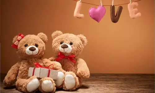 Teddy Day, express love by gifting Teddy.