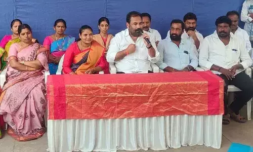 Nellore rural MLA Kotamreddy Sridhar Reddy addressing the media in Nellore on Thursday