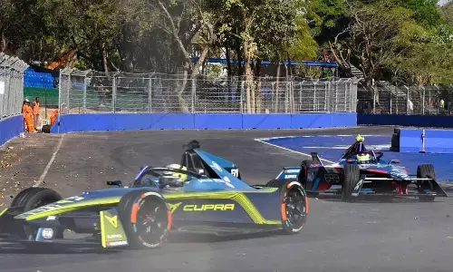 Championship leader Wehrlein crashes in practice session